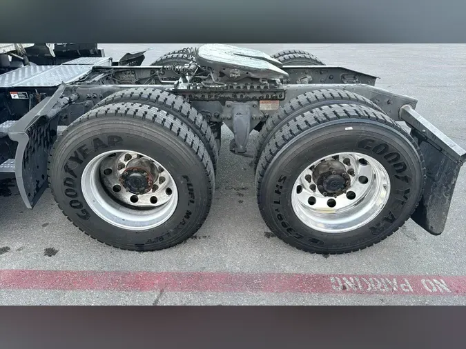 2022 Freightliner Cascadia 126