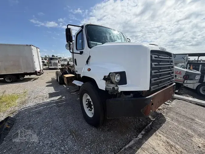 2016 FREIGHTLINER 114SD