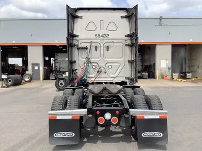 2023 Freightliner Cascadia