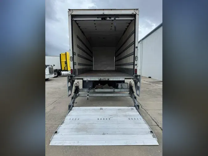 2020 Peterbilt 337