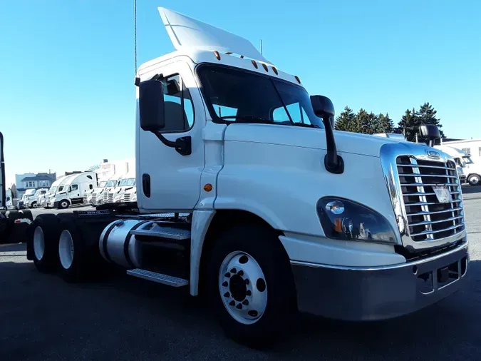 2018 FREIGHTLINER/MERCEDES CASCADIA 125