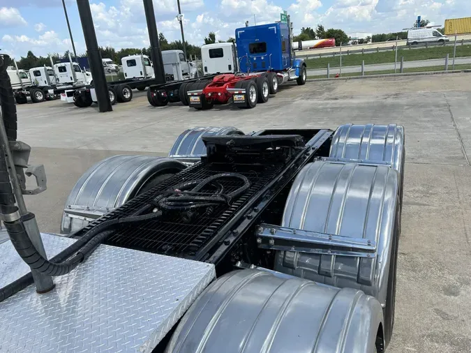 2016 Kenworth W900