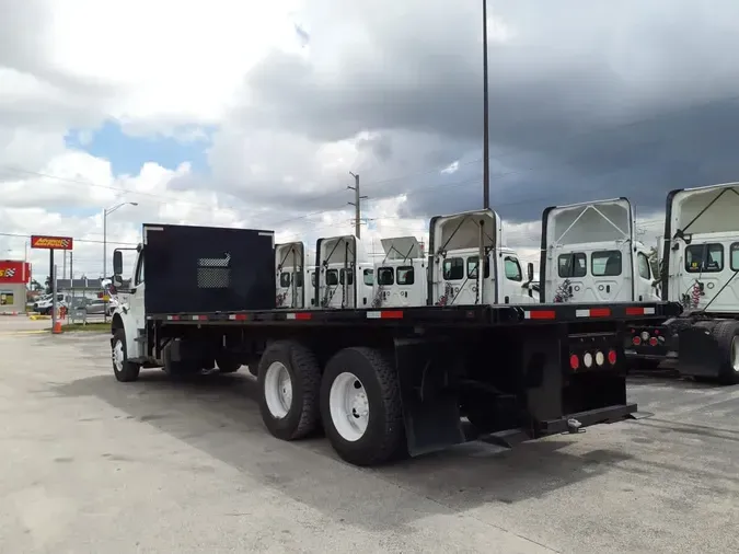 2016 FREIGHTLINER M2 106