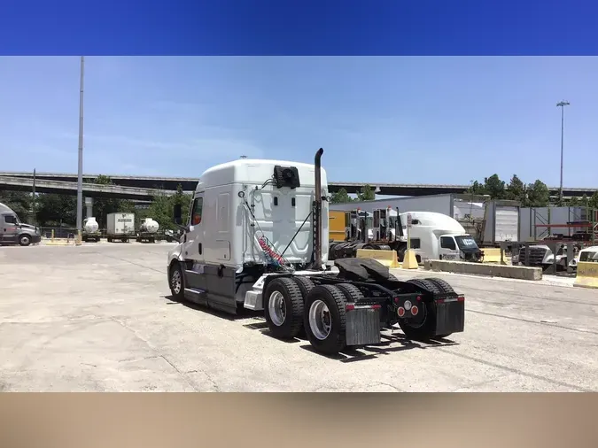 2022 Freightliner Cascadia 126