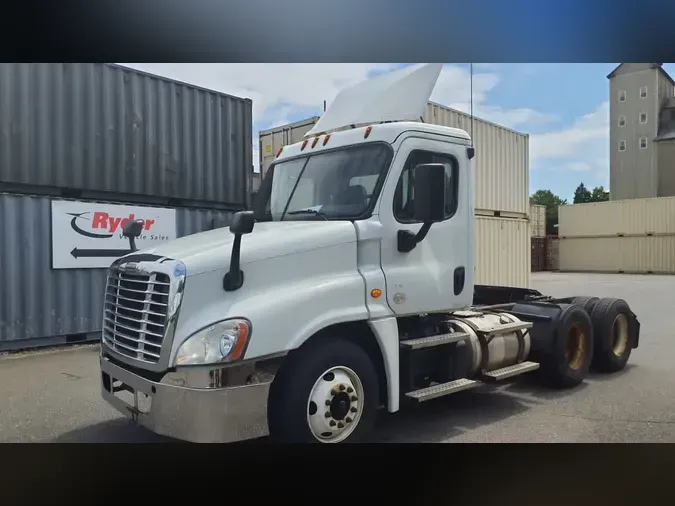 2020 FREIGHTLINER/MERCEDES CASCADIA 125d3f774996a0c6c56c1ea33132a77a5c7