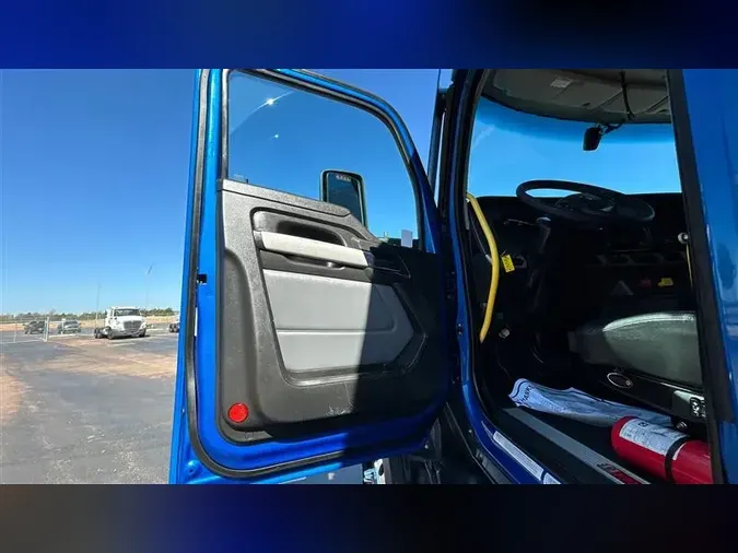 2022 KENWORTH T680