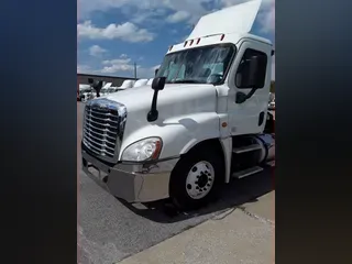 2018 FREIGHTLINER/MERCEDES CASCADIA 125