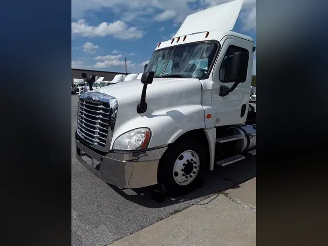 2018 FREIGHTLINER/MERCEDES CASCADIA 125d3fa12e28eeb512cb575dd29e7a125a9