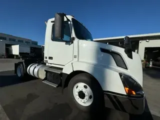 2016 VOLVO VNL42TRACTOR