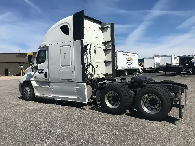 2018 Freightliner X12564ST