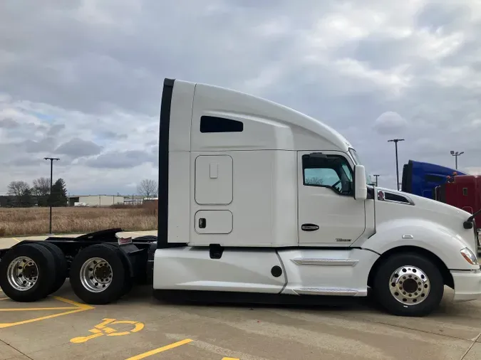 2021 Kenworth T680