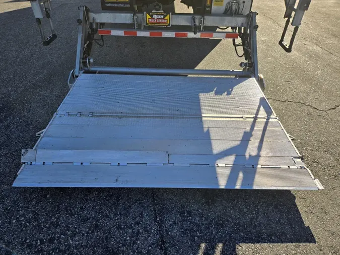 2021 Freightliner Business Class M2 106