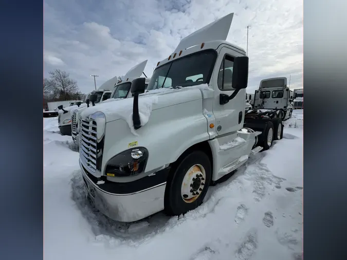 2016 FREIGHTLINER/MERCEDES CASCADIA 125