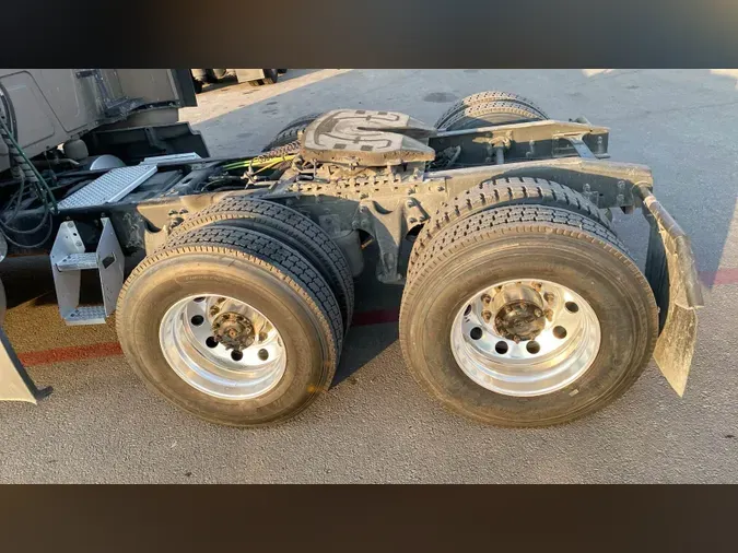 2022 International LT