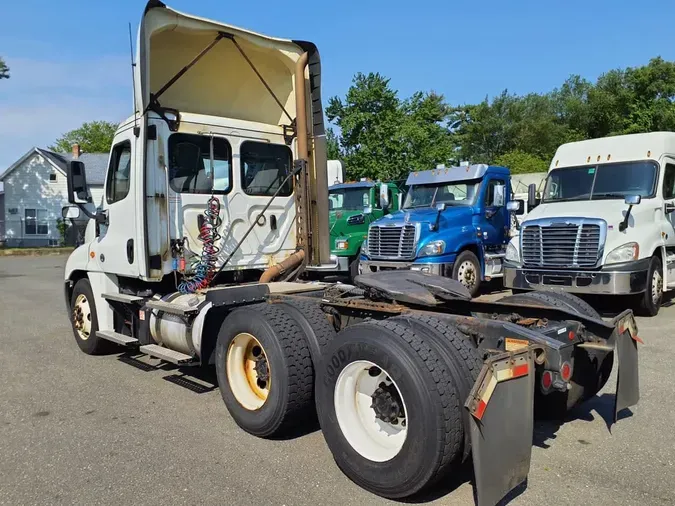 2020 FREIGHTLINER CASCADIA 125