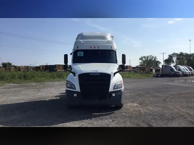 2021 Freightliner Cascadia 126