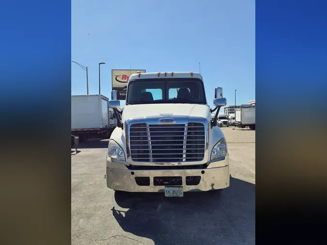 2019 FREIGHTLINER/MERCEDES CASCADIA 125