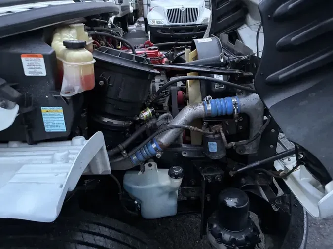 2019 FREIGHTLINER/MERCEDES M2 106