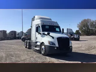 2021 Freightliner Cascadia 126