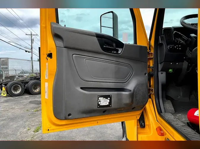 2019 INT LT625 6x4
