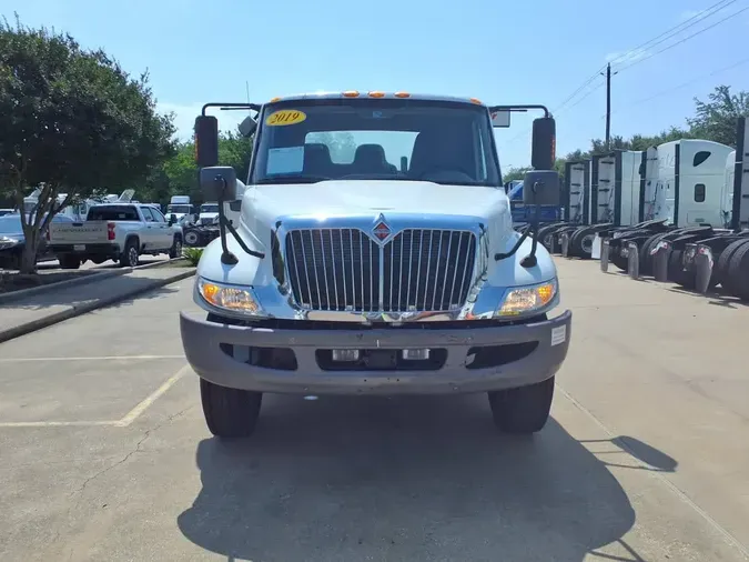 2019 NAVISTAR INTERNATIONAL 4300