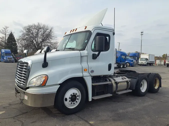 2018 FREIGHTLINER/MERCEDES CASCADIA 125d415436785b47a800b61c1ea889cd992