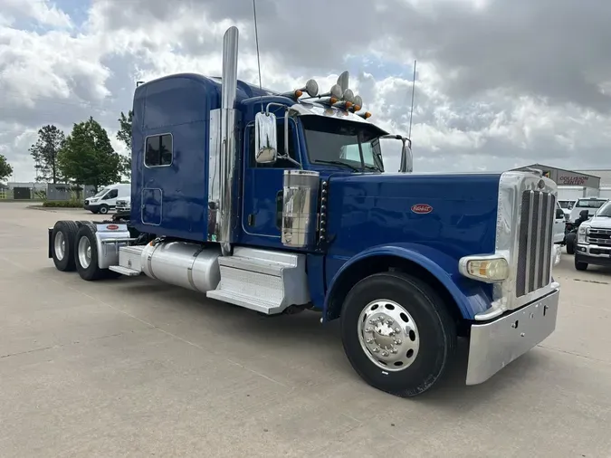 2023 Peterbilt 389