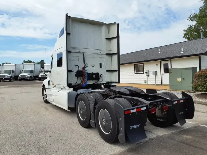 2019 NAVISTAR INTERNATIONAL LT625 SLPR CAB