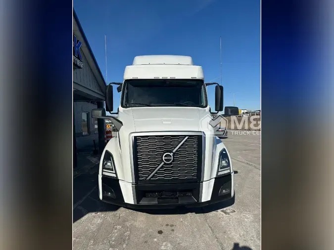 2021 VOLVO VNL64T740