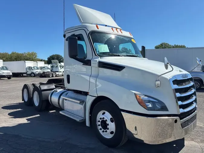 2020 FREIGHTLINER/MERCEDES NEW CASCADIA PX12664