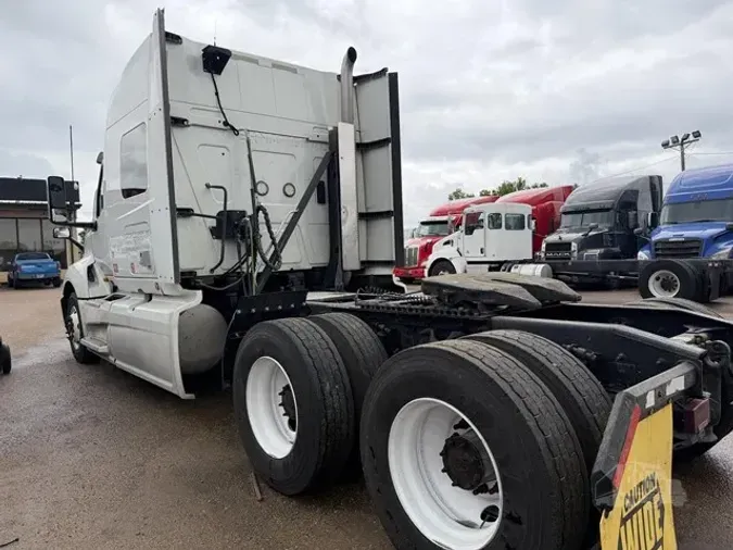 2019 INTERNATIONAL LT