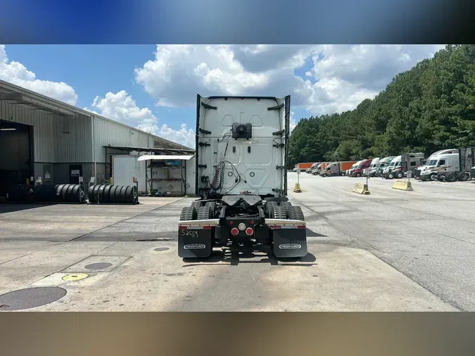 2022 Freightliner Cascadia 126