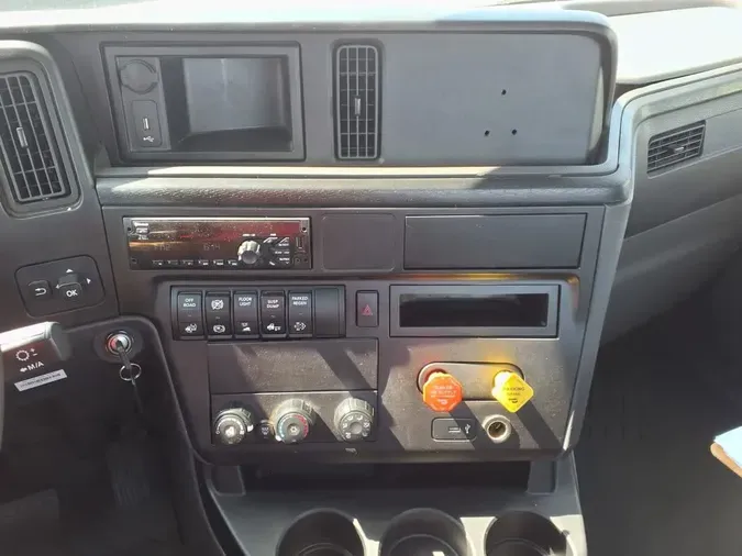 2020 NAVISTAR INTERNATIONAL RH613 DAYCAB S/A