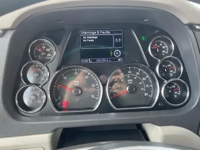 2022 Peterbilt 579