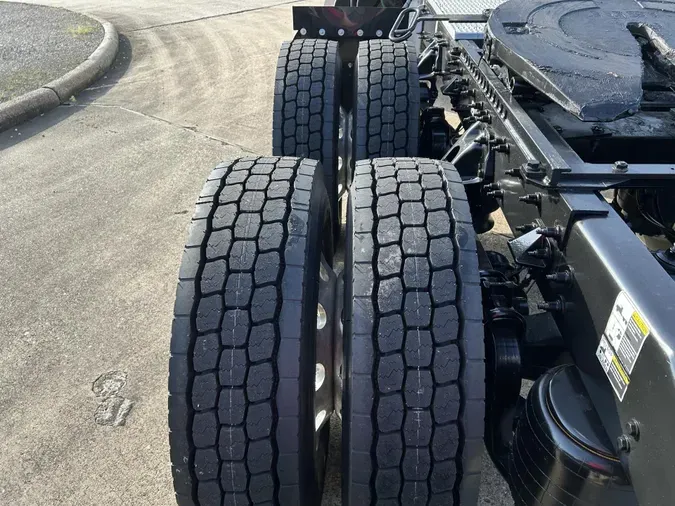 2023 Peterbilt 579