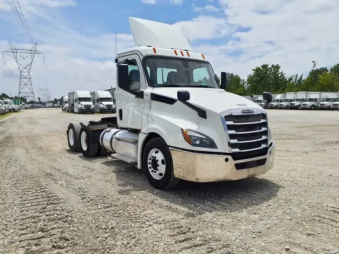 2019 FREIGHTLINER NEW CASCADIA PX12664