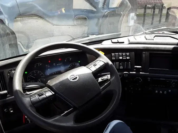 2020 VOLVO VNL64T-300d4286230f15095946a730863c9d9c519