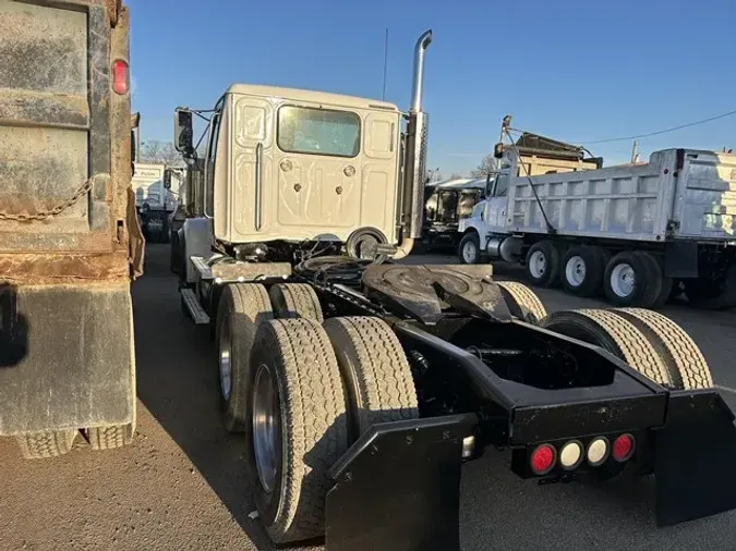 2011 WESTERN STAR 4900FA