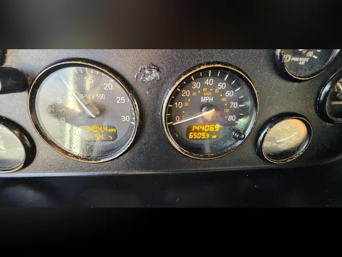 2020 Peterbilt 337d4318fecdcb765fe717e53c6571fc6b8