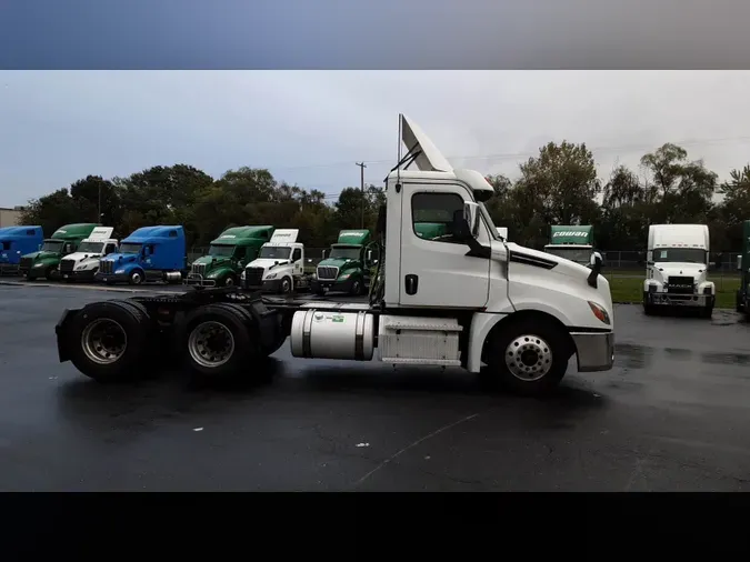 2019 Freightliner Cascadia 126d434055b963fdf41f69c447828d31526