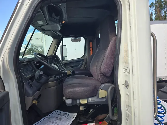 2015 FREIGHTLINER/MERCEDES CASCADIA 113