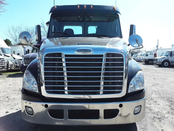 2017 FREIGHTLINER/MERCEDES CASCADIA 125