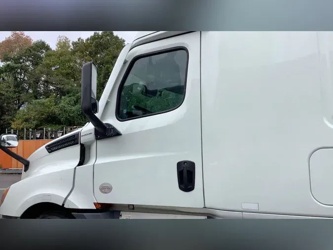 2021 Freightliner Cascadia 126d43ea49d7508bf822a03d9c98713bbf7