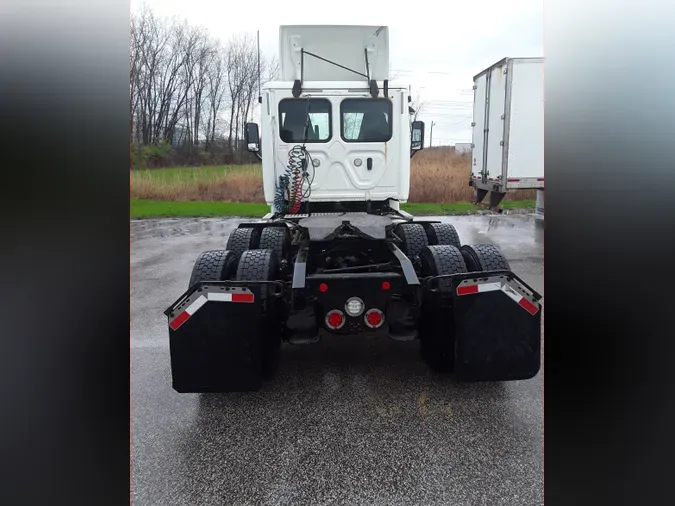 2018 FREIGHTLINER/MERCEDES CASCADIA 125