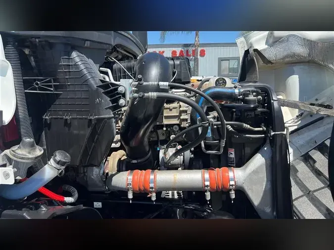 2022 FREIGHTLINER CA116