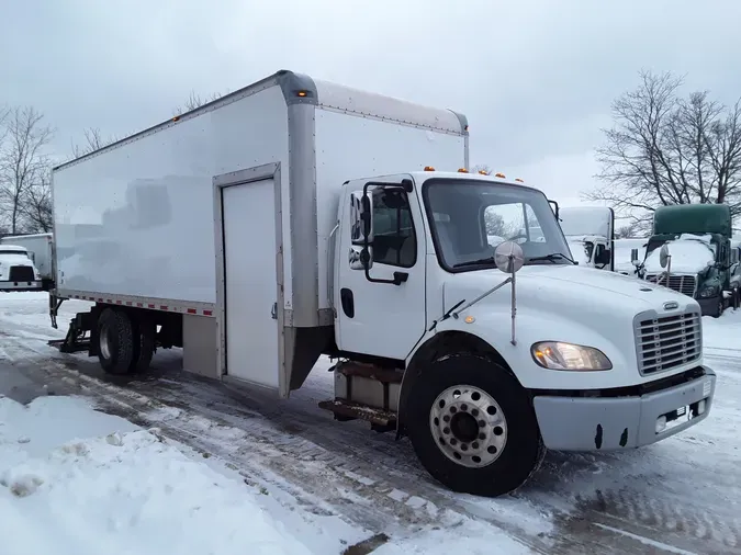 2018 FREIGHTLINER/MERCEDES M2 106