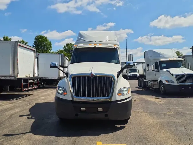 2019 NAVISTAR INTERNATIONAL LT625 SLPR CAB