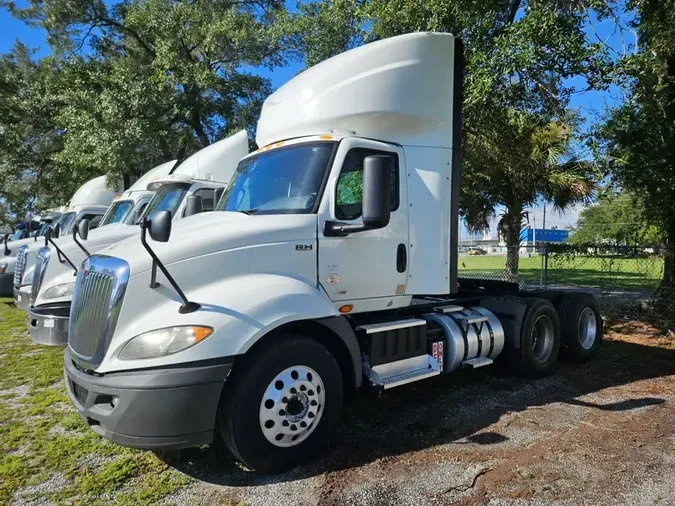 2020 NAVISTAR INTERNATIONAL RH613 DAYCAB T/Ad44cff41bfcb60dee8f80de12c19568b