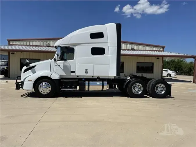 2019 VOLVO VNL64T760