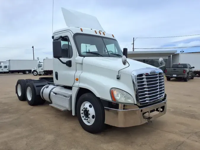2019 FREIGHTLINER/MERCEDES CASCADIA 125d450f4afd9891e634ead2199b07dfe4f